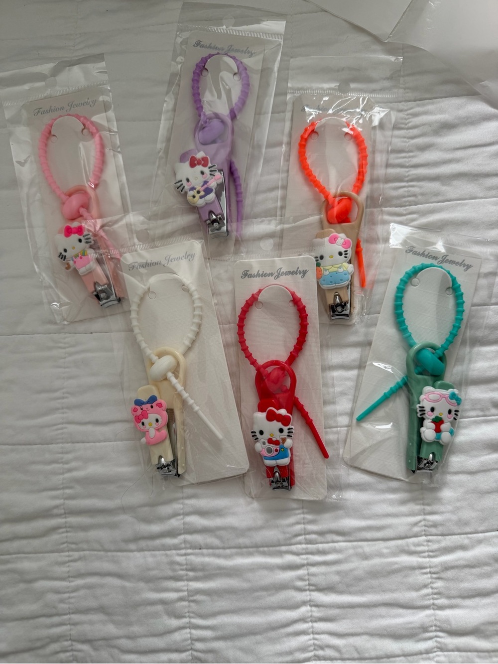 Hello Kitty Nail Clipper Keychain – - Picture 1 of 7